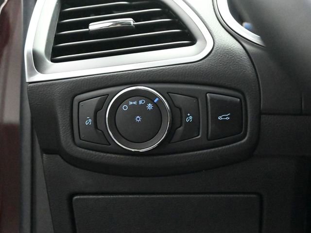 Certified 2017 Ford Edge Titanium w/ Technology Package image 11