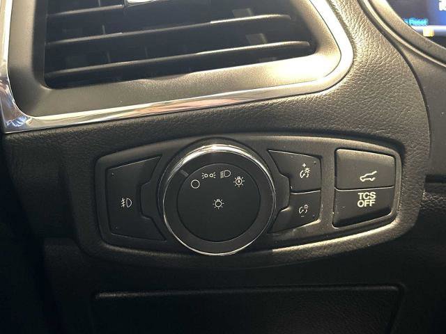 Certified 2022 Ford Edge Titanium w/ Equipment Group 301A image 17