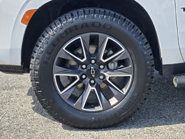 Used 2021 Chevrolet Tahoe Z71 w/ Luxury Package AWD/4WD image 10