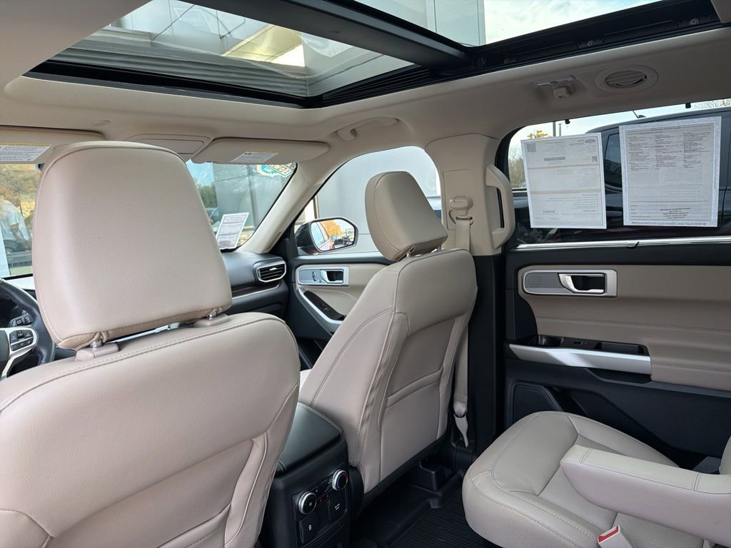 Certified 2022 Ford Explorer Limited w/ Equipment Group 301A image 36