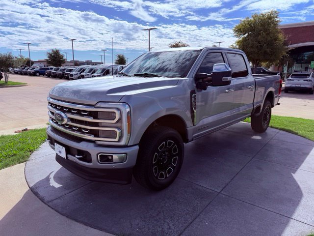Certified 2023 Ford F250 Platinum w/ FX4 Off-Road Package AWD/4WD image 3