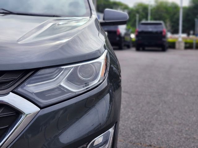 Used 2018 Chevrolet Equinox LT w/ Sun & Infotainment Package AWD/4WD image 10