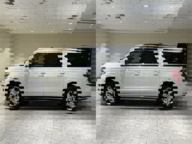 Certified 2020 Ford Expedition Max XLT w/ Equipment Group 202A image 2