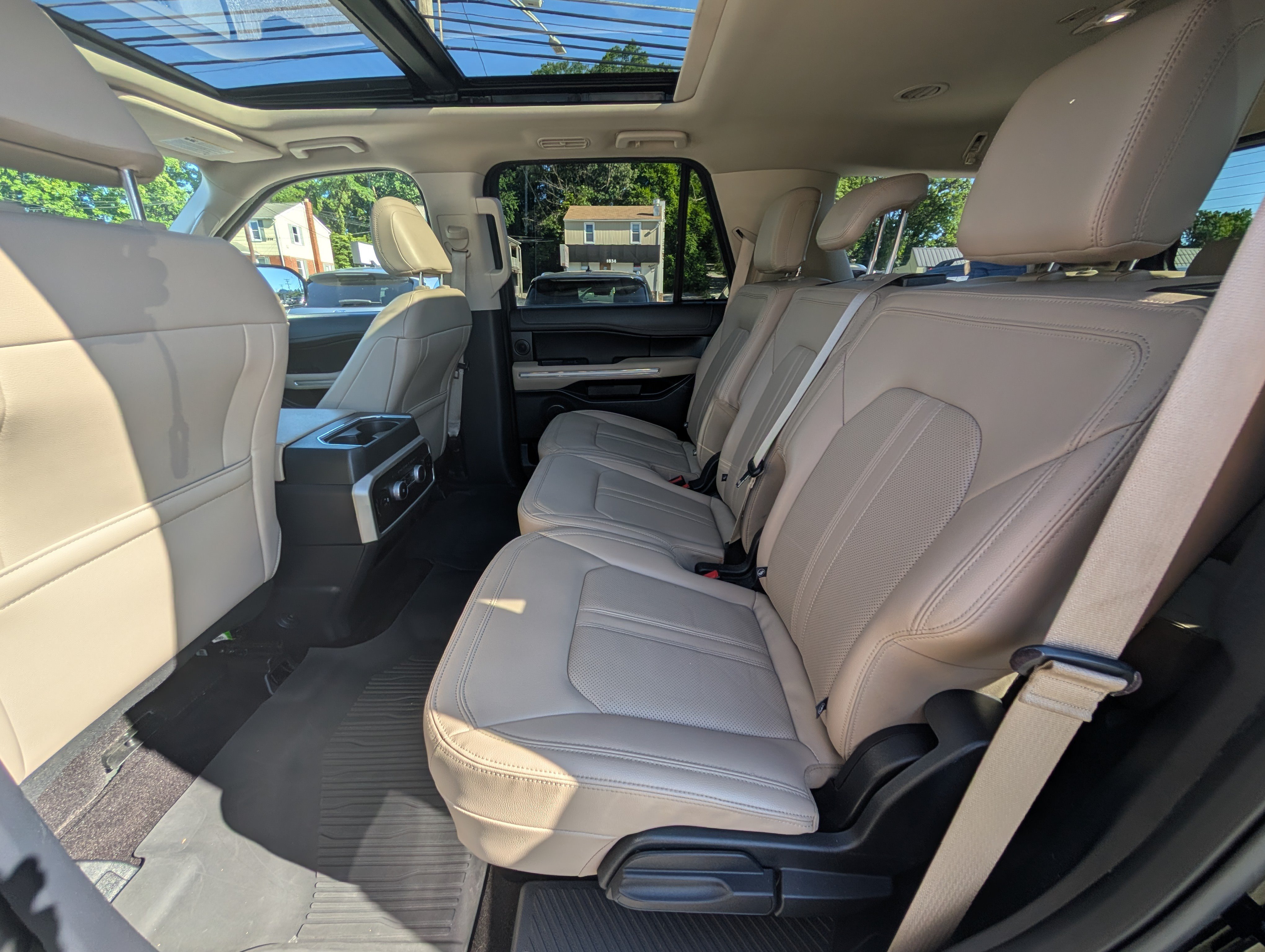 Certified 2022 Ford Expedition Limited AWD/4WD image 18