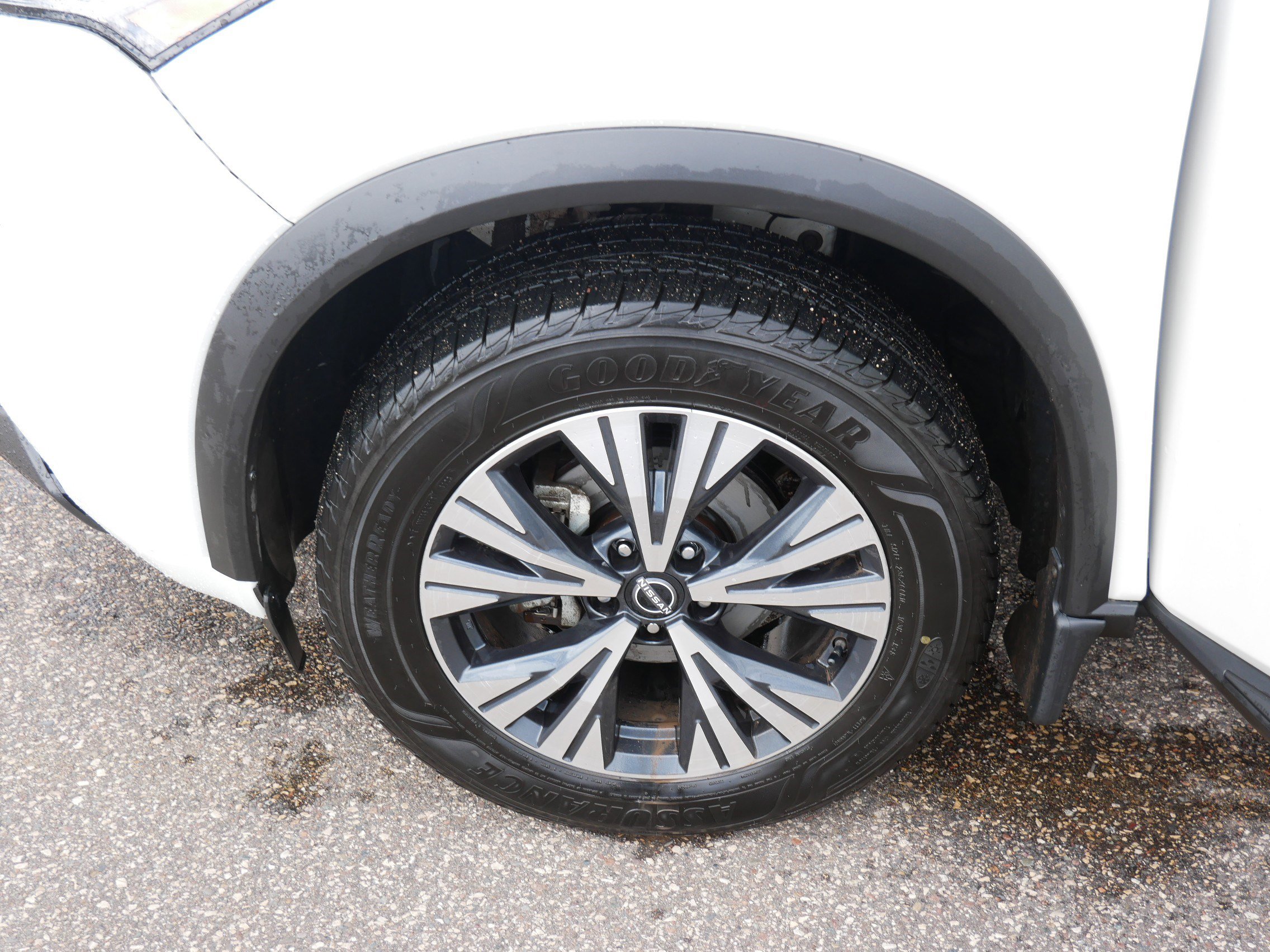 Used 2023 Nissan Rogue SV AWD/4WD image 15