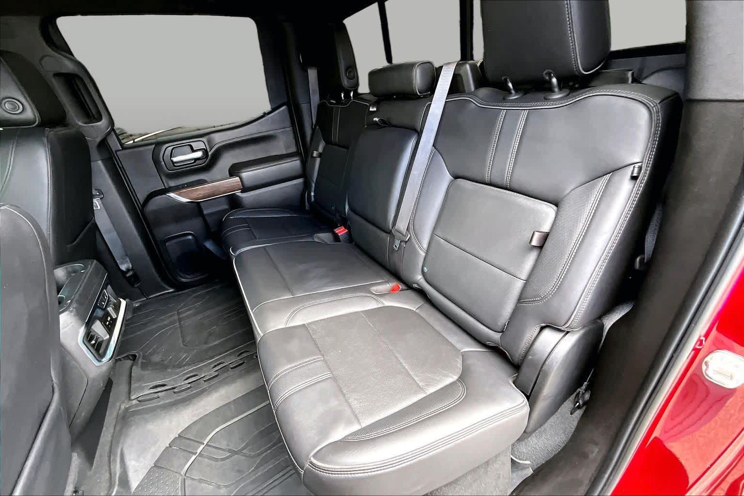 Used 2021 Chevrolet Silverado 1500 High Country w/ Technology Package AWD/4WD image 21