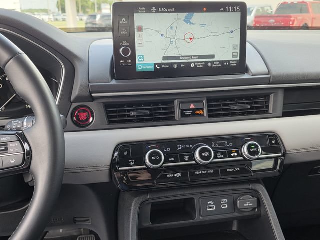 Used 2025 Honda Pilot Touring image 9