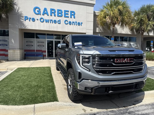 Used 2025 GMC Sierra 1500 SLT w/ SLT Premium Package AWD/4WD image 3