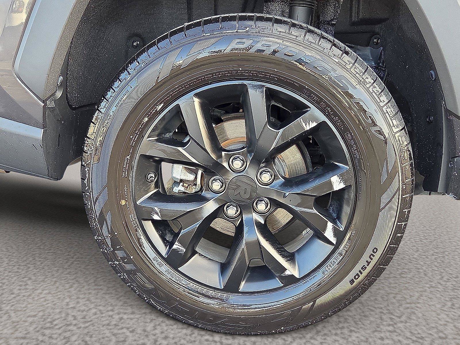 Used 2021 Toyota RAV4 LE FWD image 9