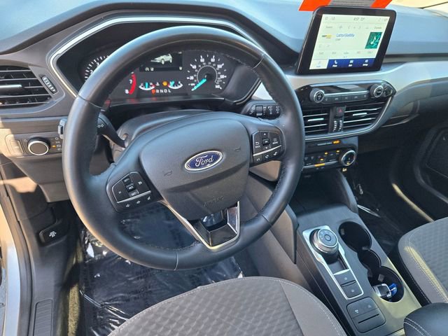 Certified 2022 Ford Escape SE w/ SE Sport Appearance Package FWD image 6