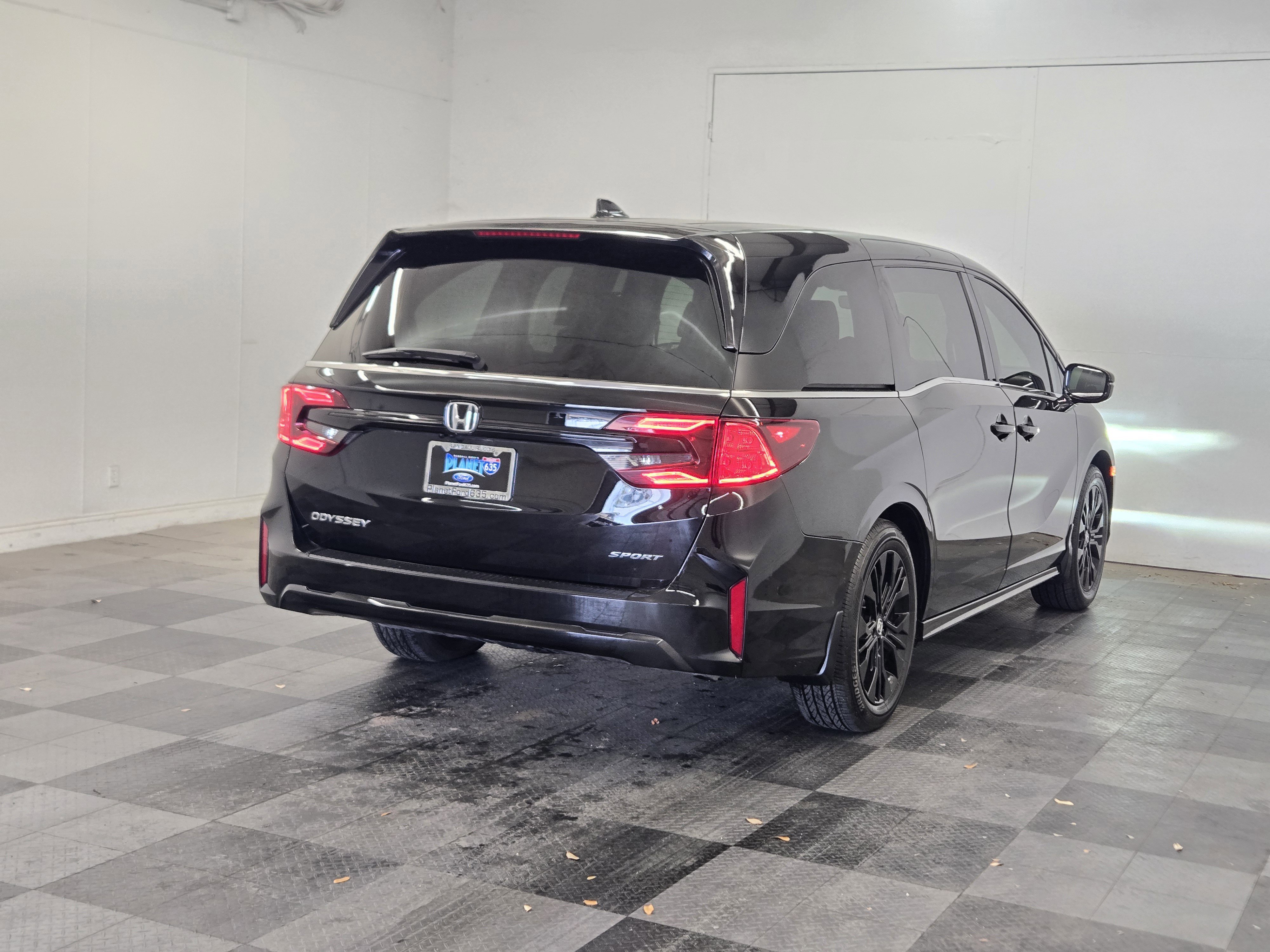 Used 2025 Honda Odyssey Sport-L video 4