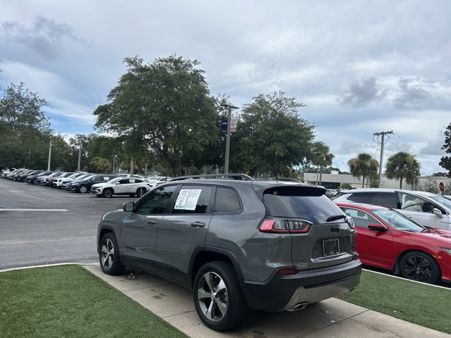 Used 2021 Jeep Cherokee Limited w/ Elite Package FWD image 5