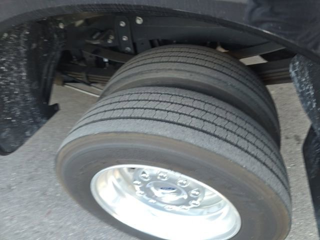 Certified 2020 Ford F450 Platinum w/ FX4 Off-Road Package image 9