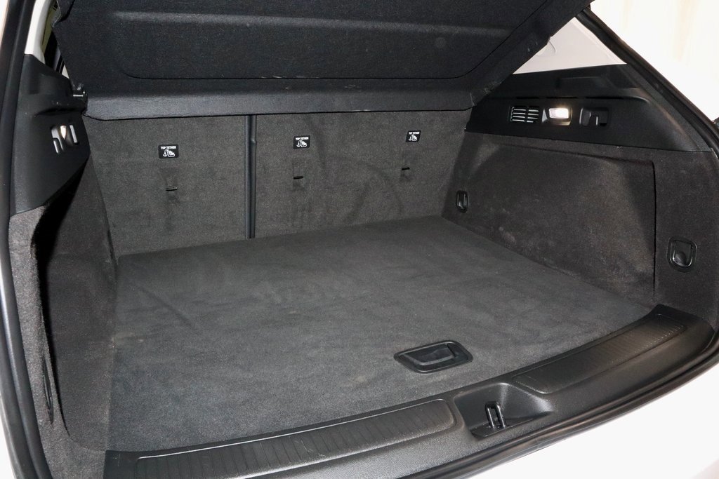 Used 2023 Buick Envision Essence w/ Sport Touring Package image 15