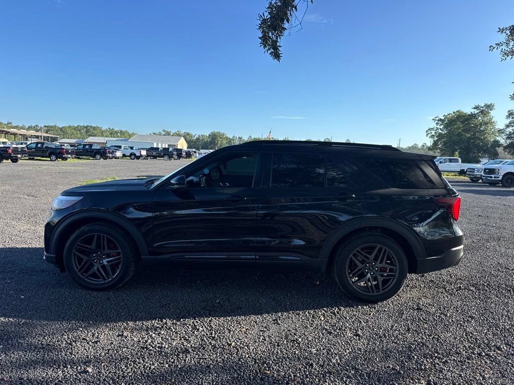 Certified 2025 Ford Explorer ST AWD/4WD image 2