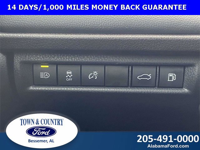 Used 2025 Toyota Camry XSE image 25