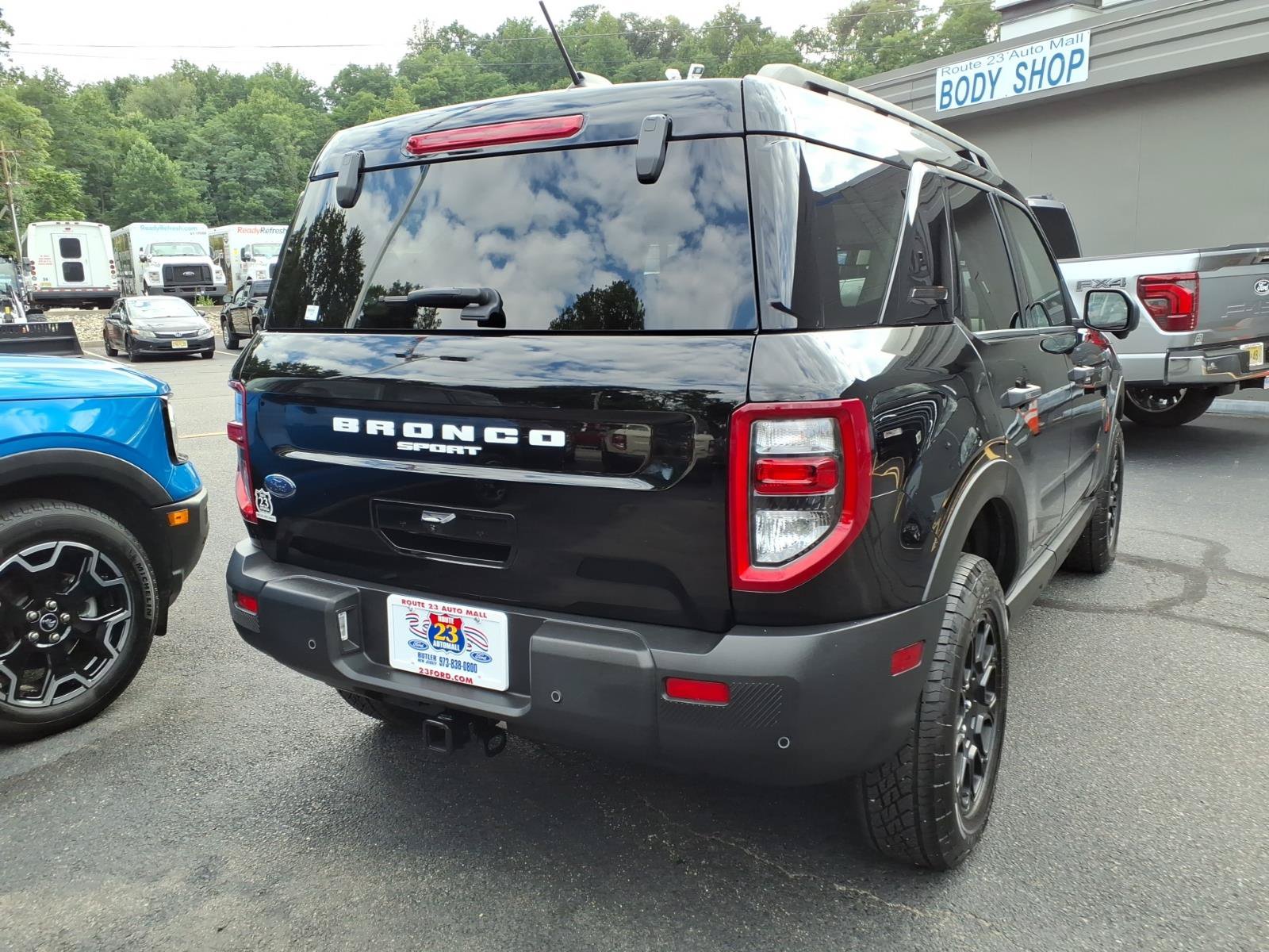Certified 2025 Ford Bronco Sport Badlands w/ Badlands Tech Package AWD/4WD image 8