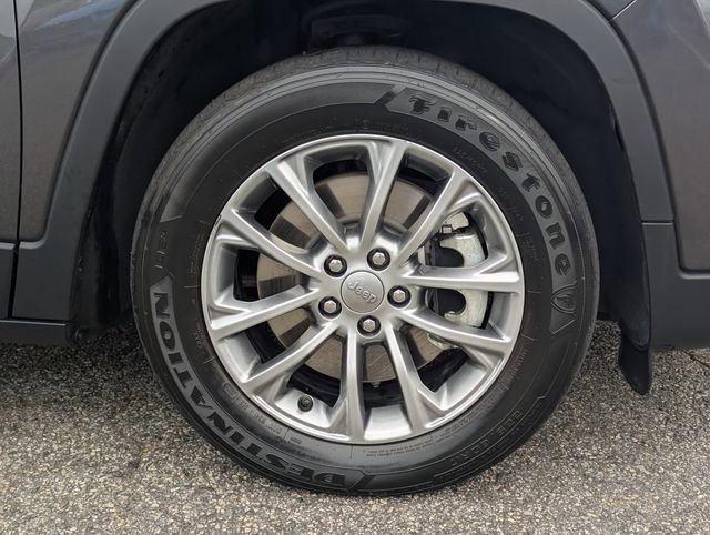 Used 2022 Jeep Cherokee Latitude Lux w/ Sun & Sound Group image 11