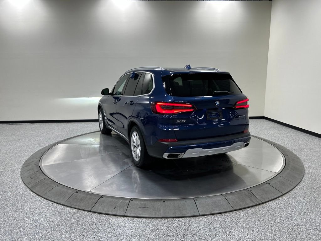 Used 2021 BMW X5 xDrive40i w/ Executive Package AWD/4WD image 9