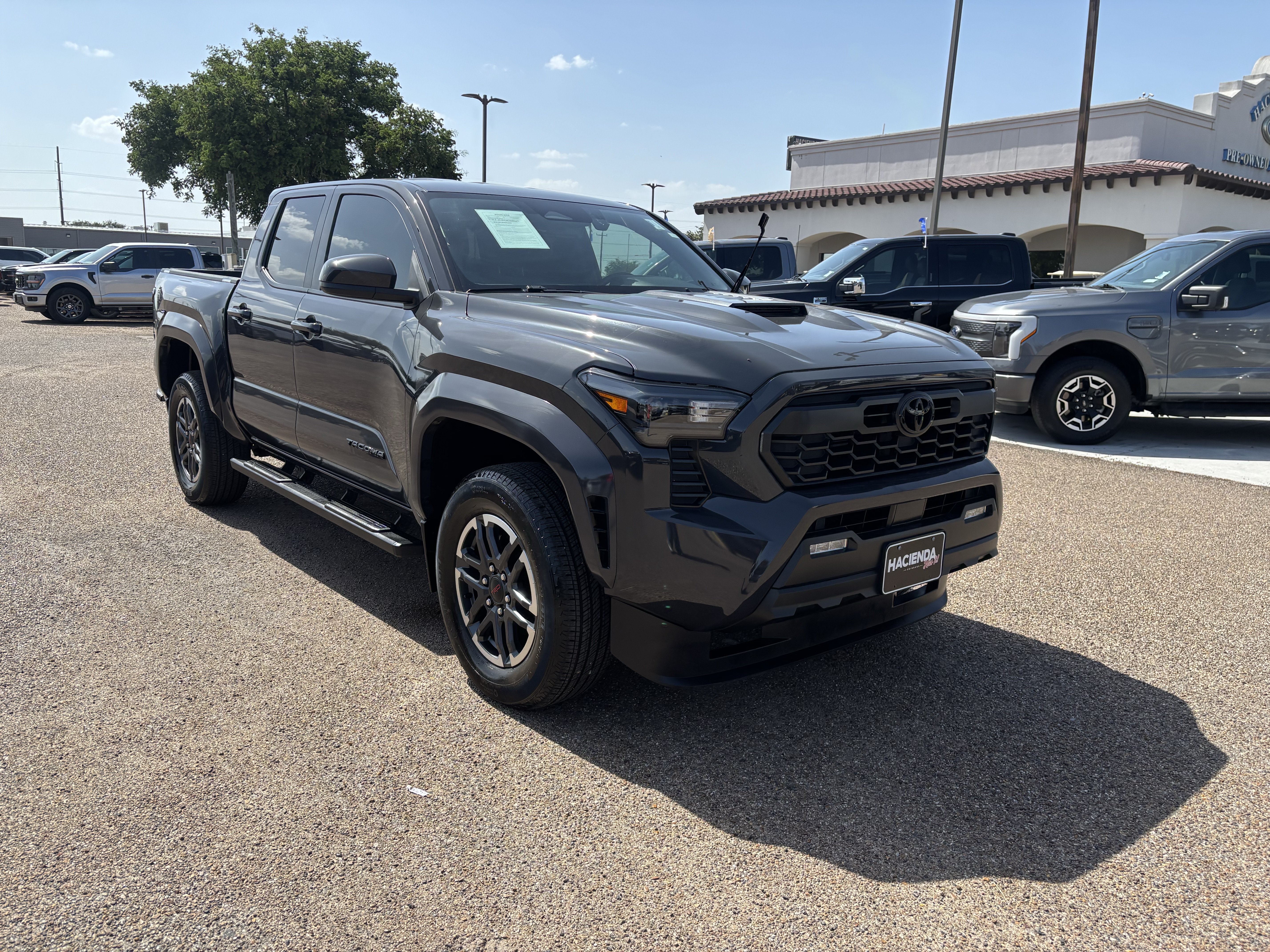 Used 2024 Toyota Tacoma TRD Sport RWD image 5