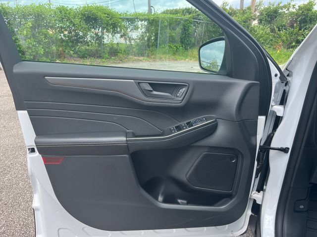 Certified 2025 Ford Escape Active w/ Cold Weather Package FWD image 13