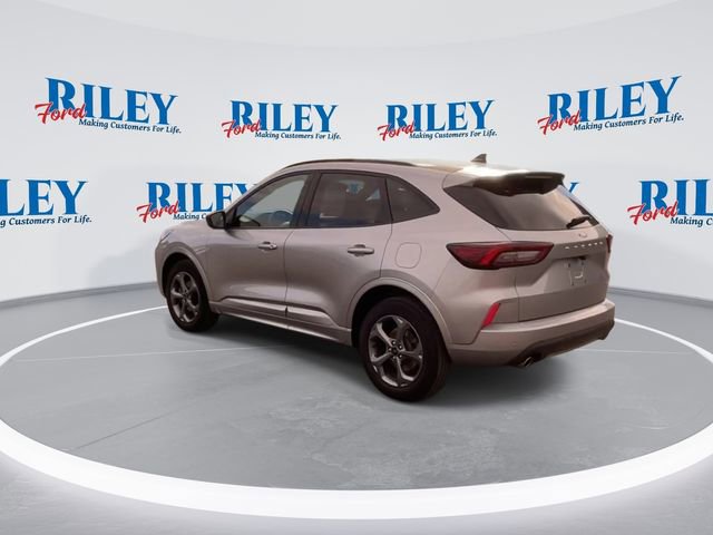 Certified 2023 Ford Escape ST-Line w/ Tech Pack #1 AWD/4WD image 7