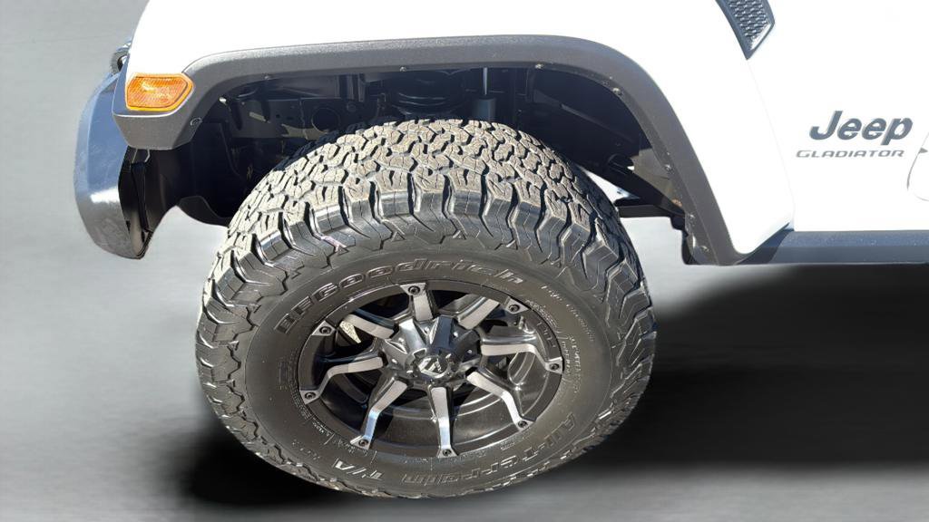 Used 2021 Jeep Gladiator Sport AWD/4WD image 40