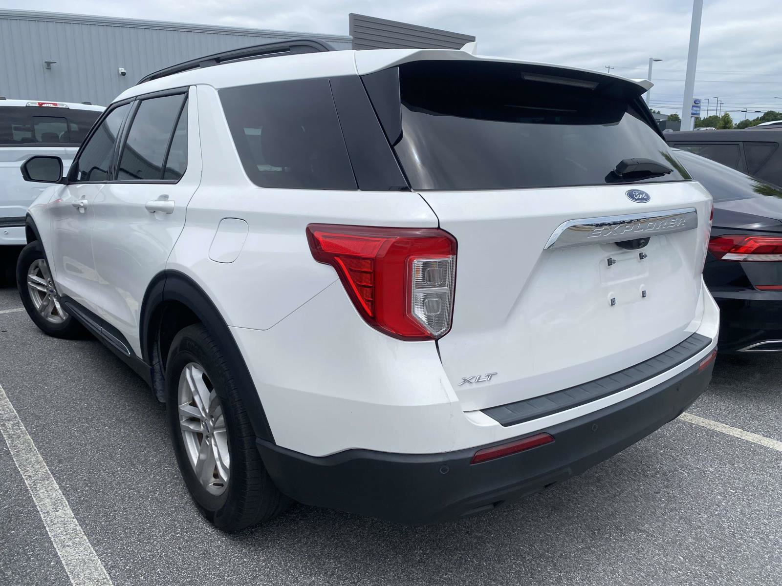 Certified 2023 Ford Explorer XLT RWD image 4