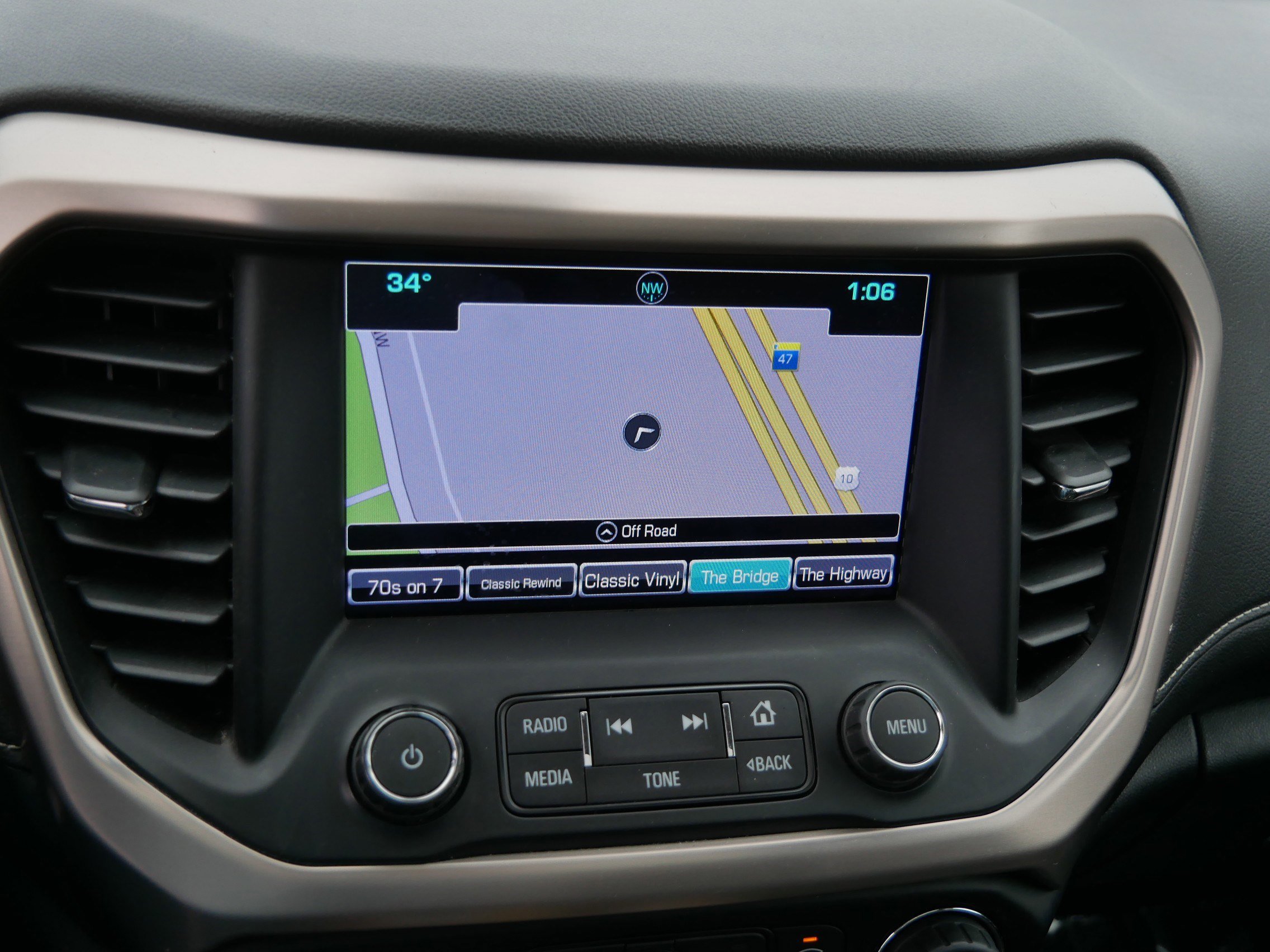 Used 2018 GMC Acadia Denali w/ Technology Package image 22