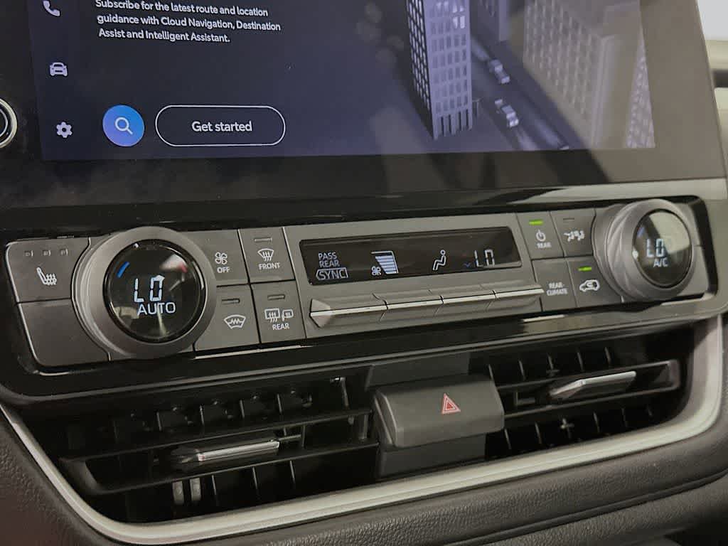 Used 2024 Toyota Grand Highlander AWD image 18