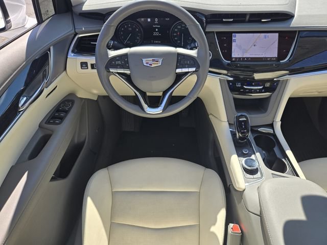 Used 2023 Cadillac XT6 Premium Luxury w/ Technology Package AWD/4WD image 14