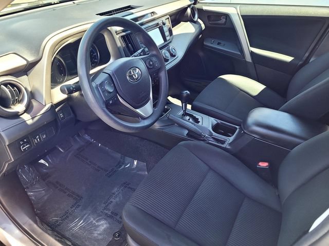 Used 2017 Toyota RAV4 LE w/ Carpet Mat Package AWD/4WD image 10