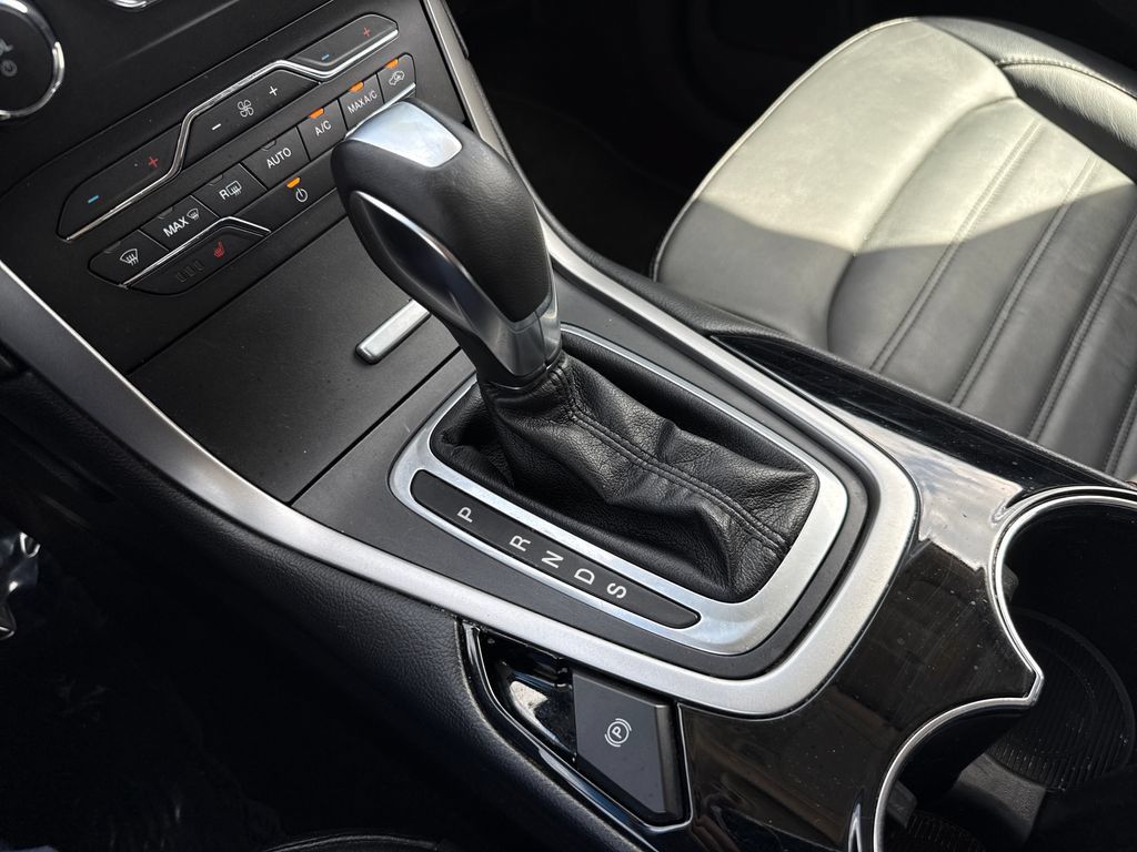Certified 2018 Ford Edge SEL w/ Equipment Group 201A FWD image 21