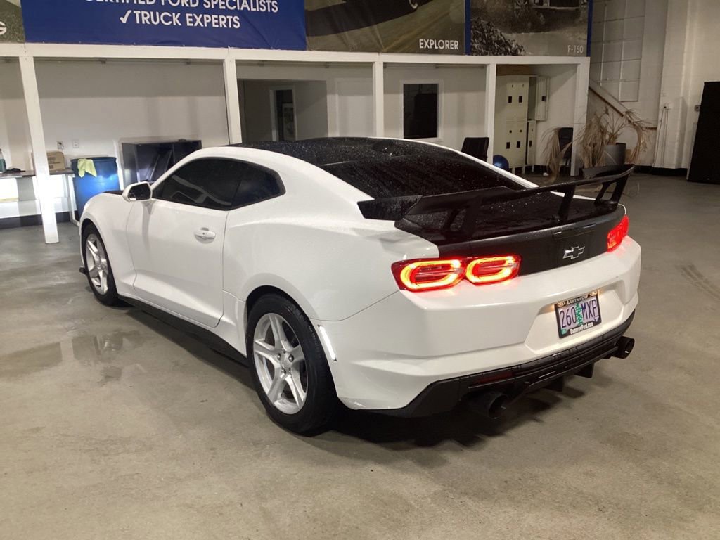 Used 2020 Chevrolet Camaro LT image 3
