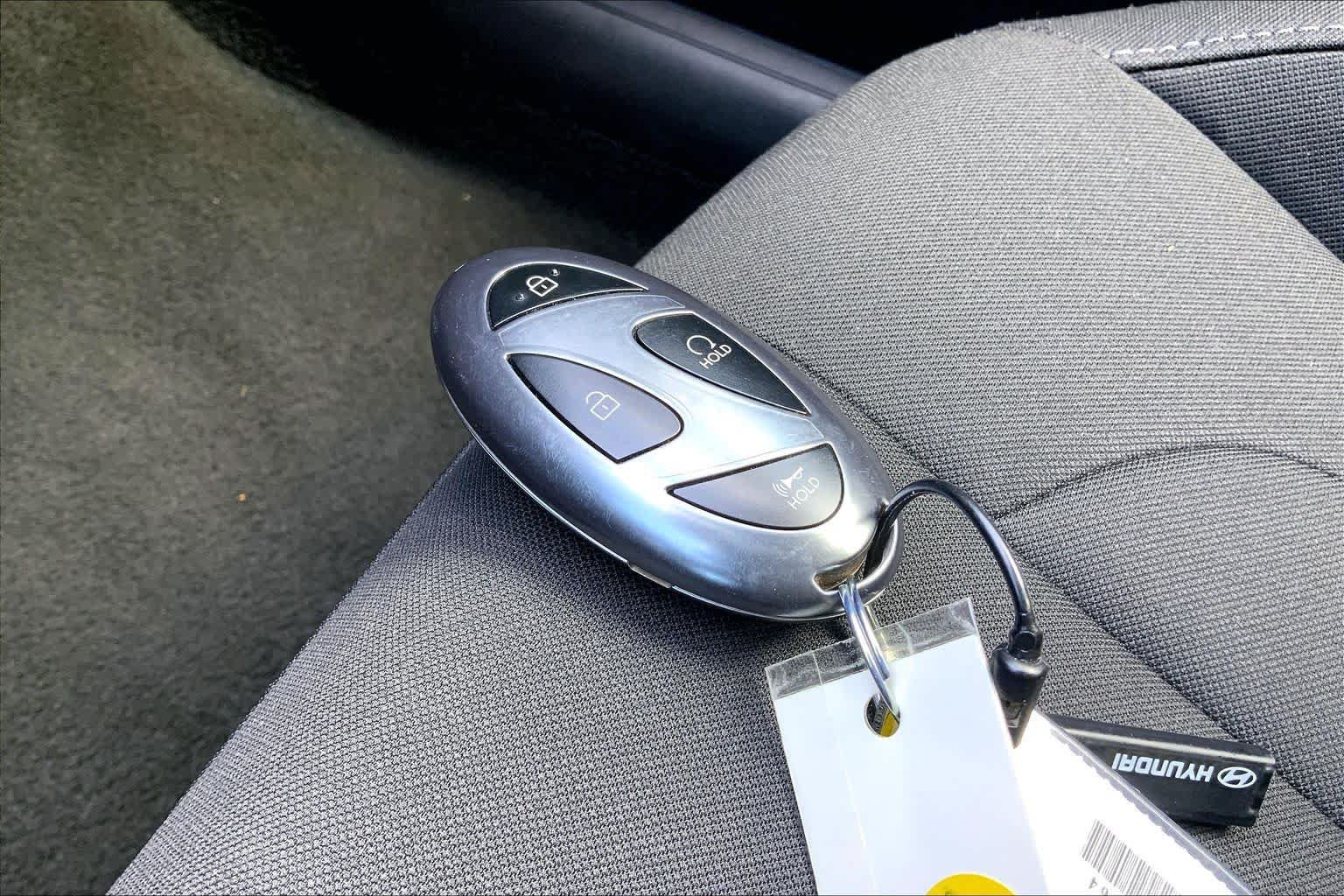 Used 2026 Hyundai Elantra Sport FWD image 14