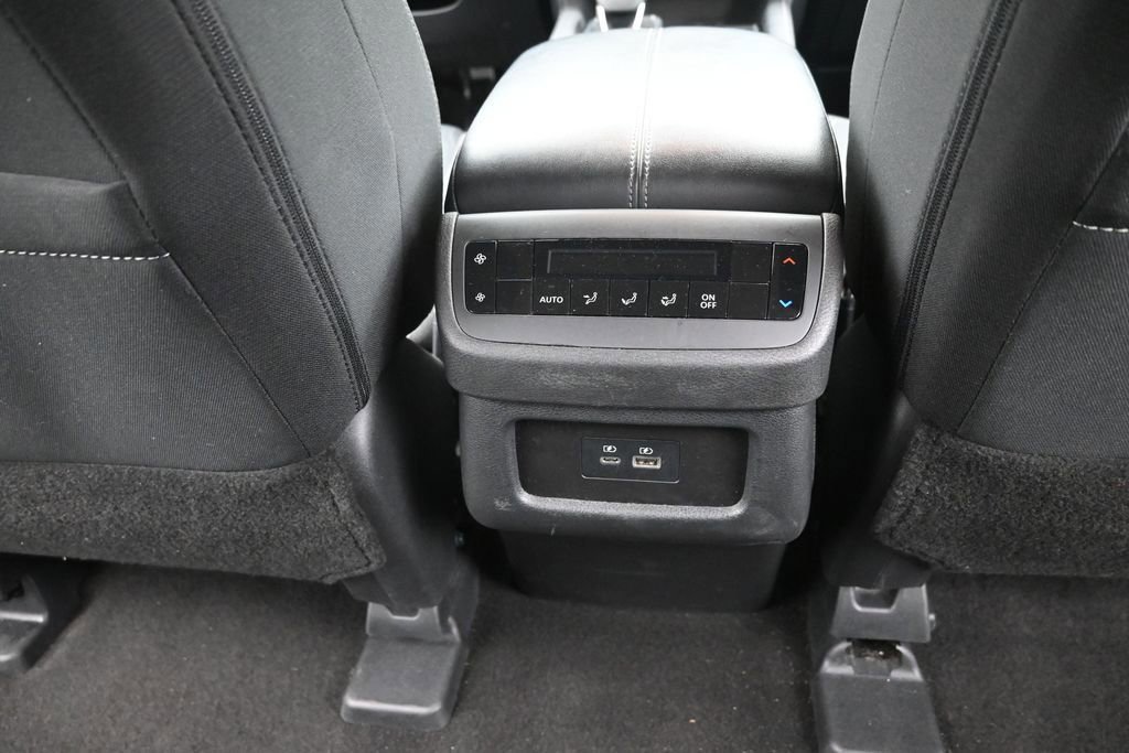 Used 2025 Nissan Pathfinder SV FWD image 17