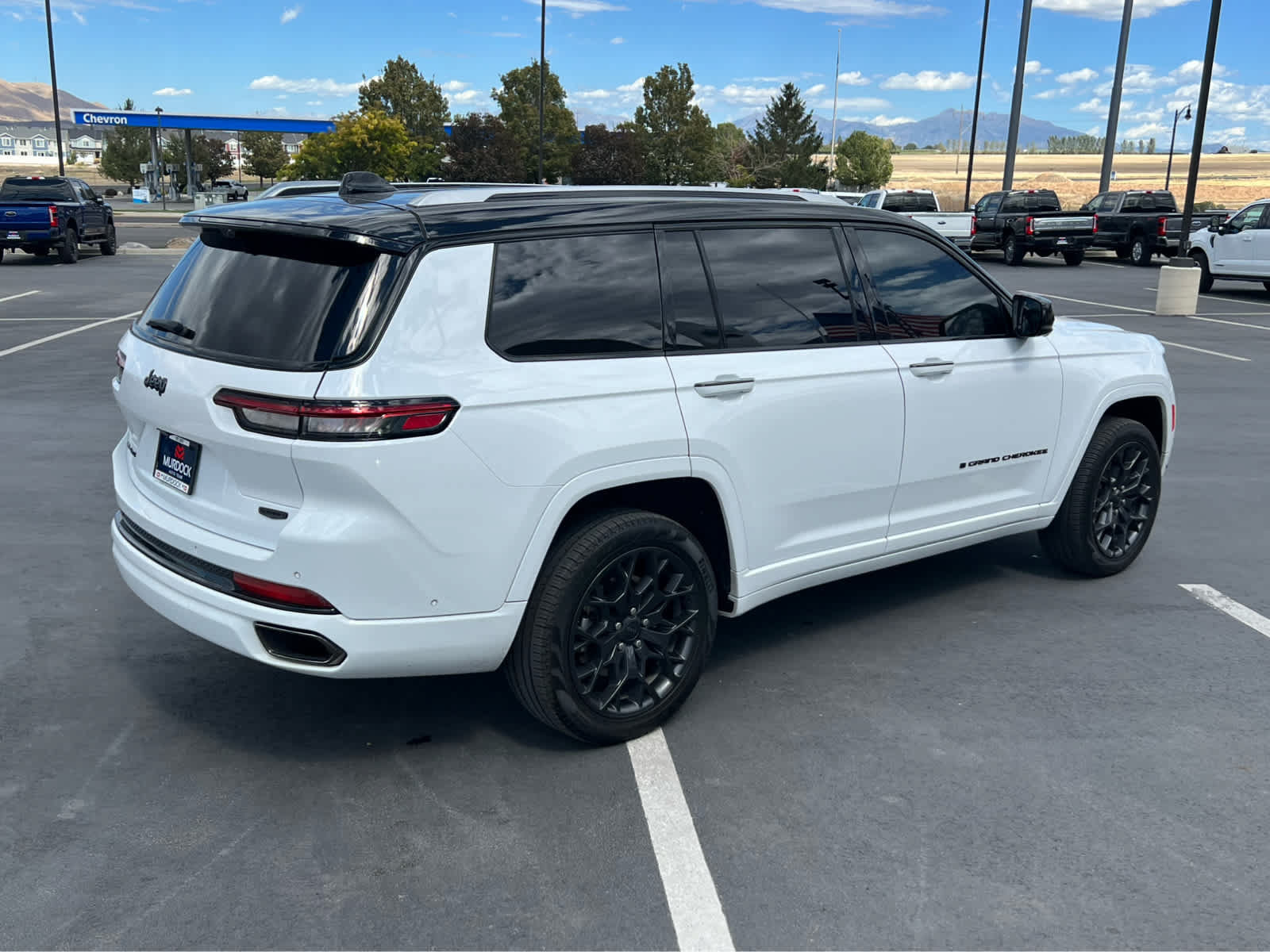 Used 2023 Jeep Grand Cherokee L Summit w/ Advanced Protech Group IV AWD/4WD image 7
