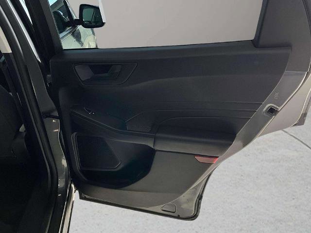 Certified 2022 Ford Escape SE w/ SE Sport Appearance Package image 19