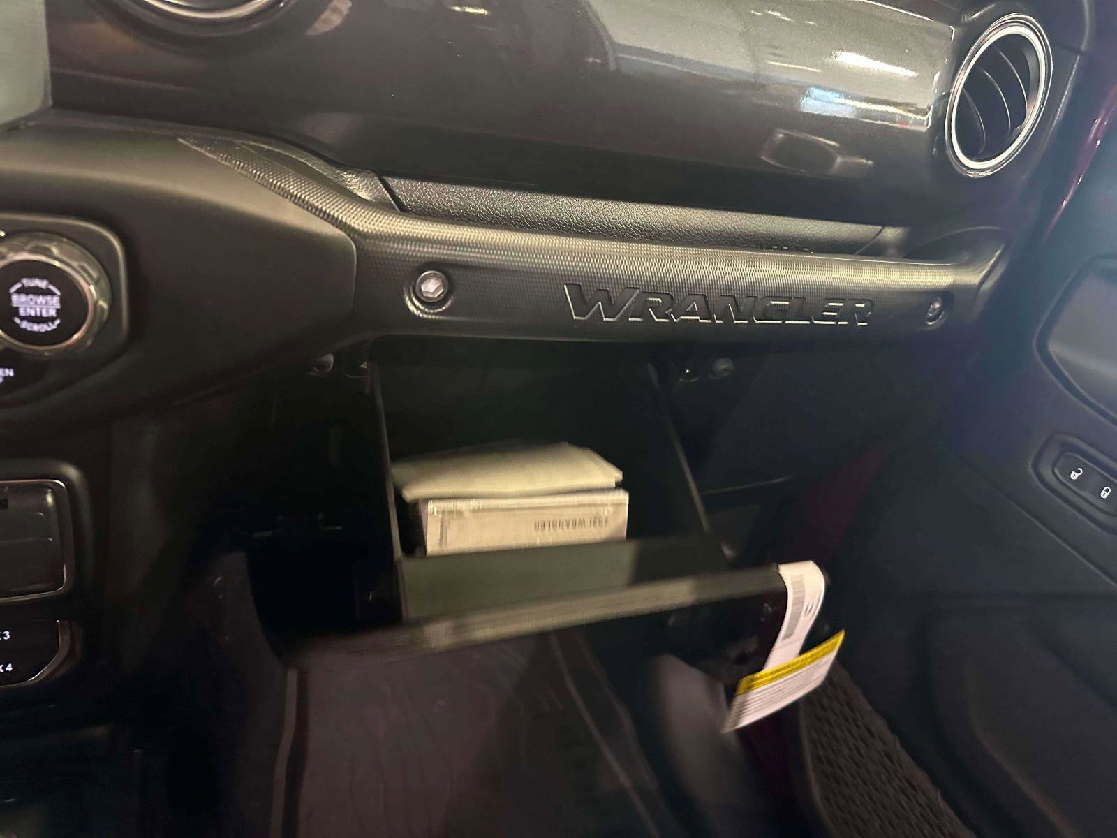 Used 2021 Jeep Wrangler Unlimited Rubicon w/ Trailer Tow Package image 32