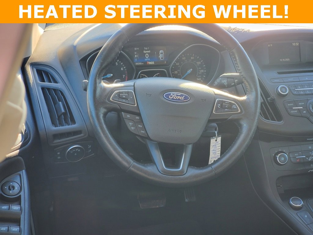 Certified 2016 Ford Focus SE w/ SE Sport Package image 8