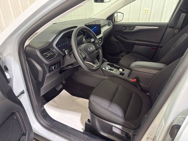 Certified 2026 Ford Escape Active w/ Tech Pack #1 AWD/4WD image 2