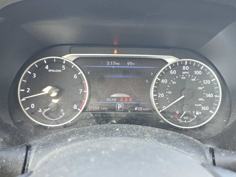Used 2024 Nissan Sentra SV FWD image 14