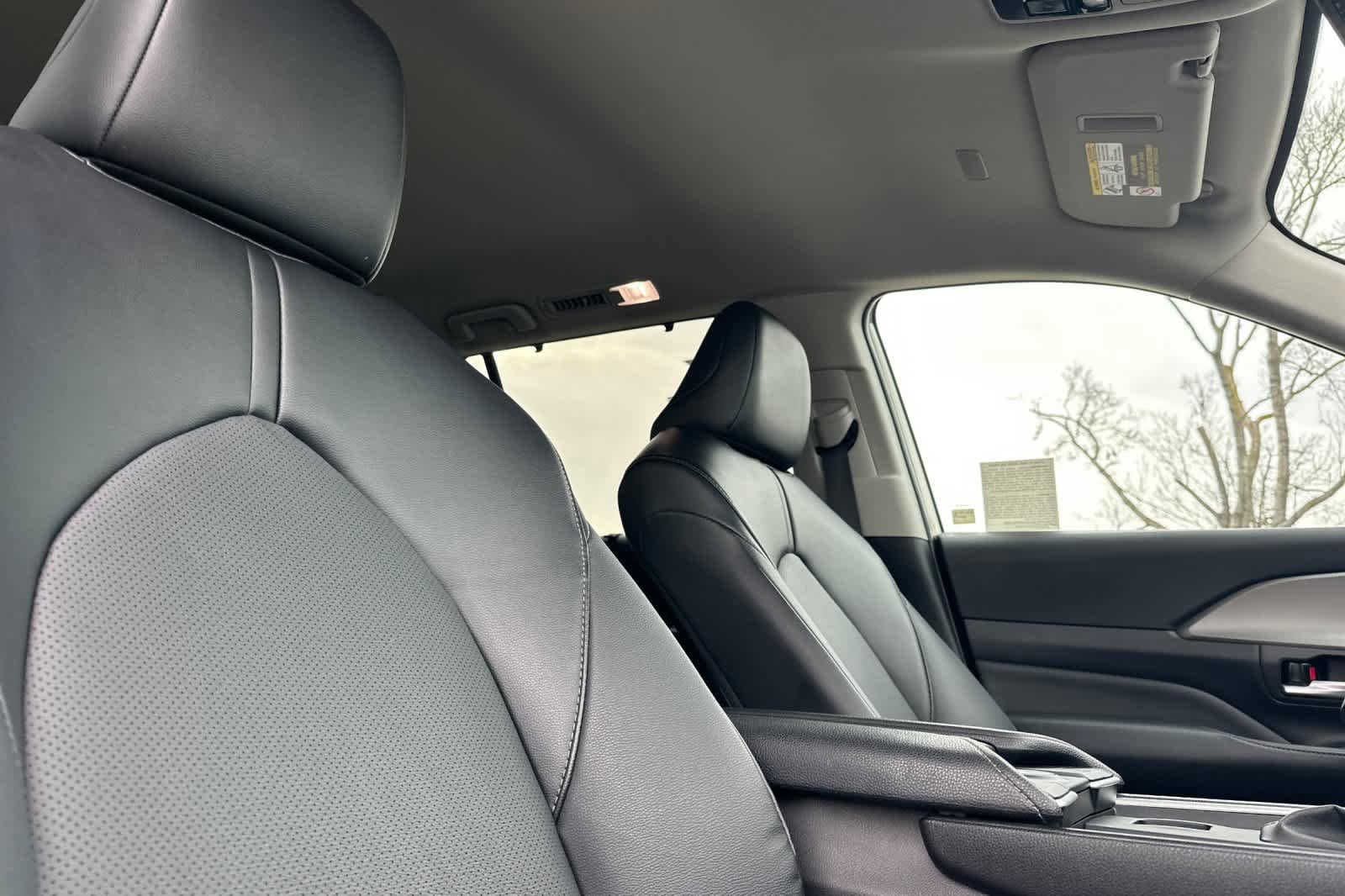 Used 2024 Toyota Grand Highlander XLE image 19