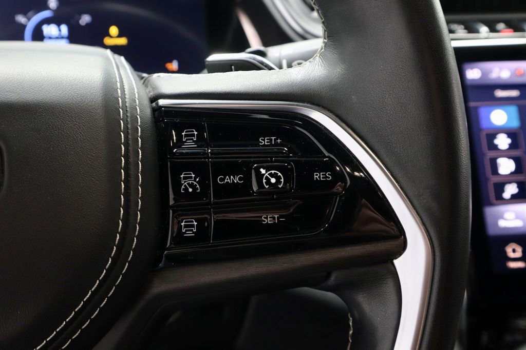 Used 2021 Jeep Grand Cherokee L Overland w/ Luxury Tech Group IV image 34