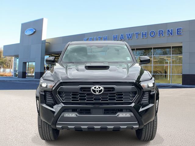Used 2025 Toyota Tacoma TRD Sport RWD image 2