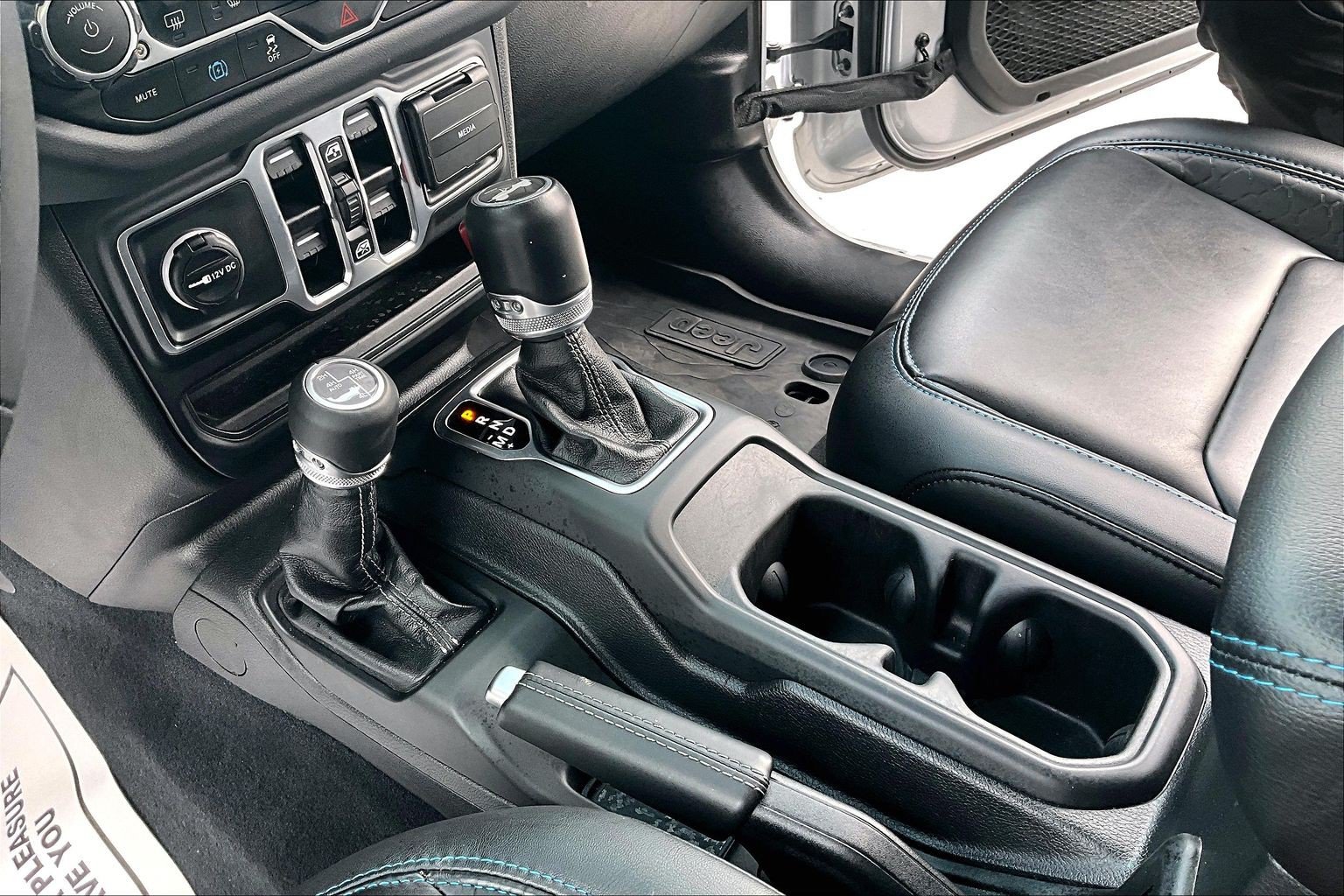 Used 2024 Jeep Wrangler High Altitude AWD/4WD image 15