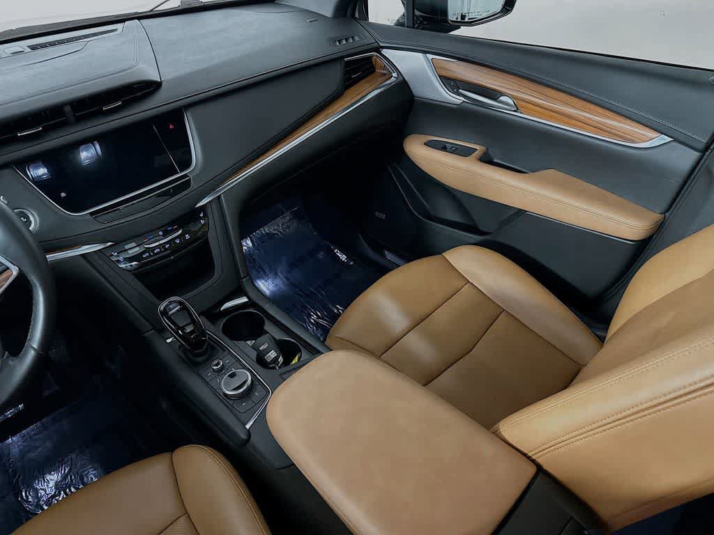 Used 2022 Cadillac XT5 Premium Luxury FWD image 11