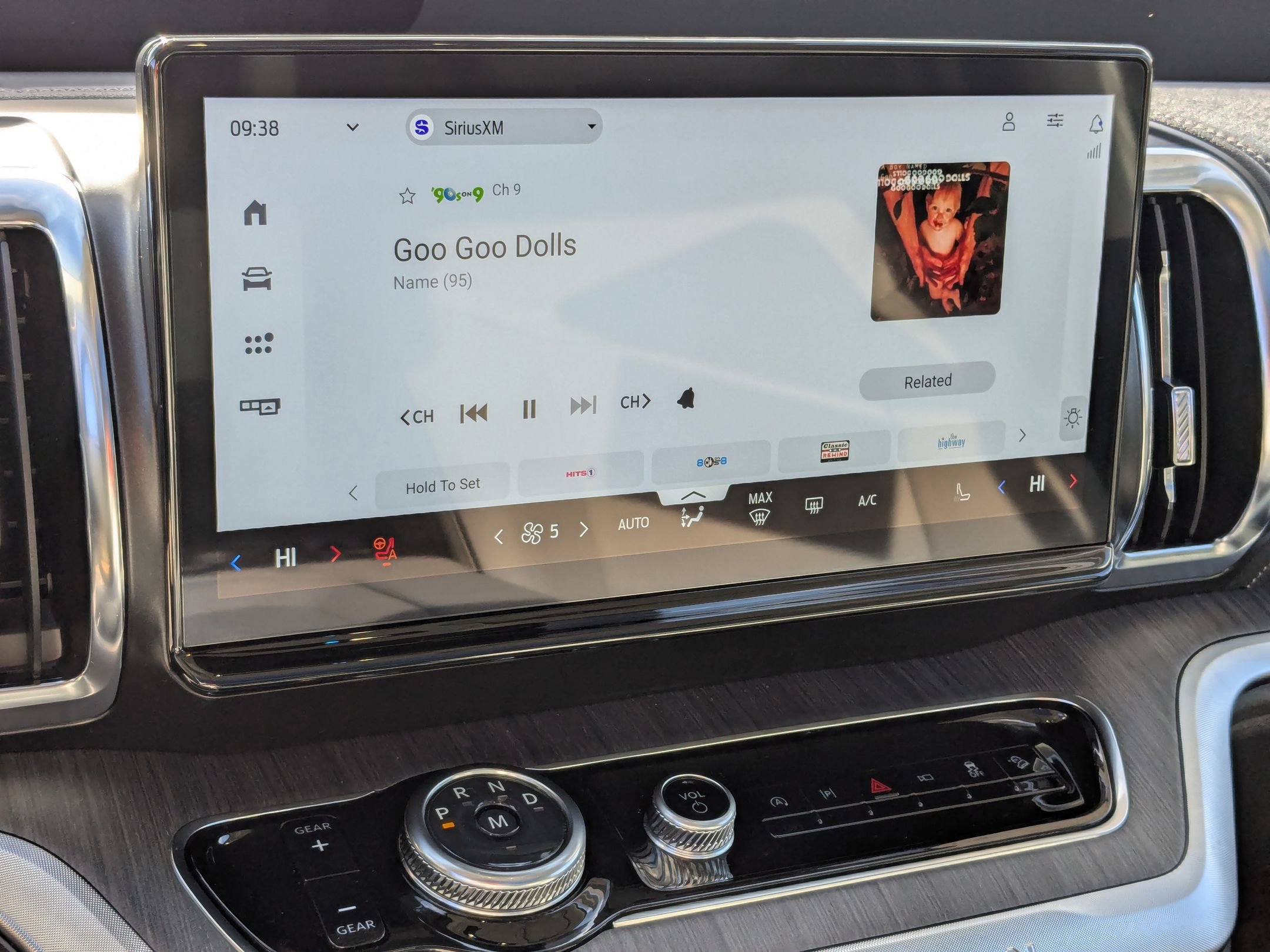 Certified 2025 Ford Expedition Platinum w/ Platinum Ultimate Package image 23