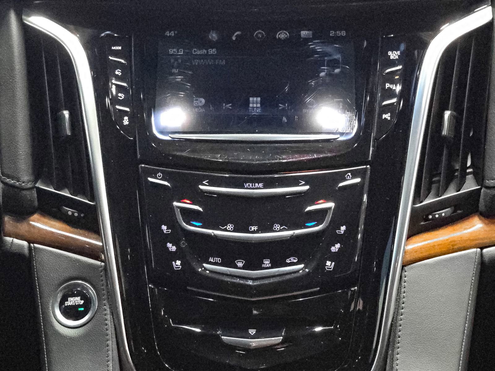 Used 2020 Cadillac Escalade 4WD image 26