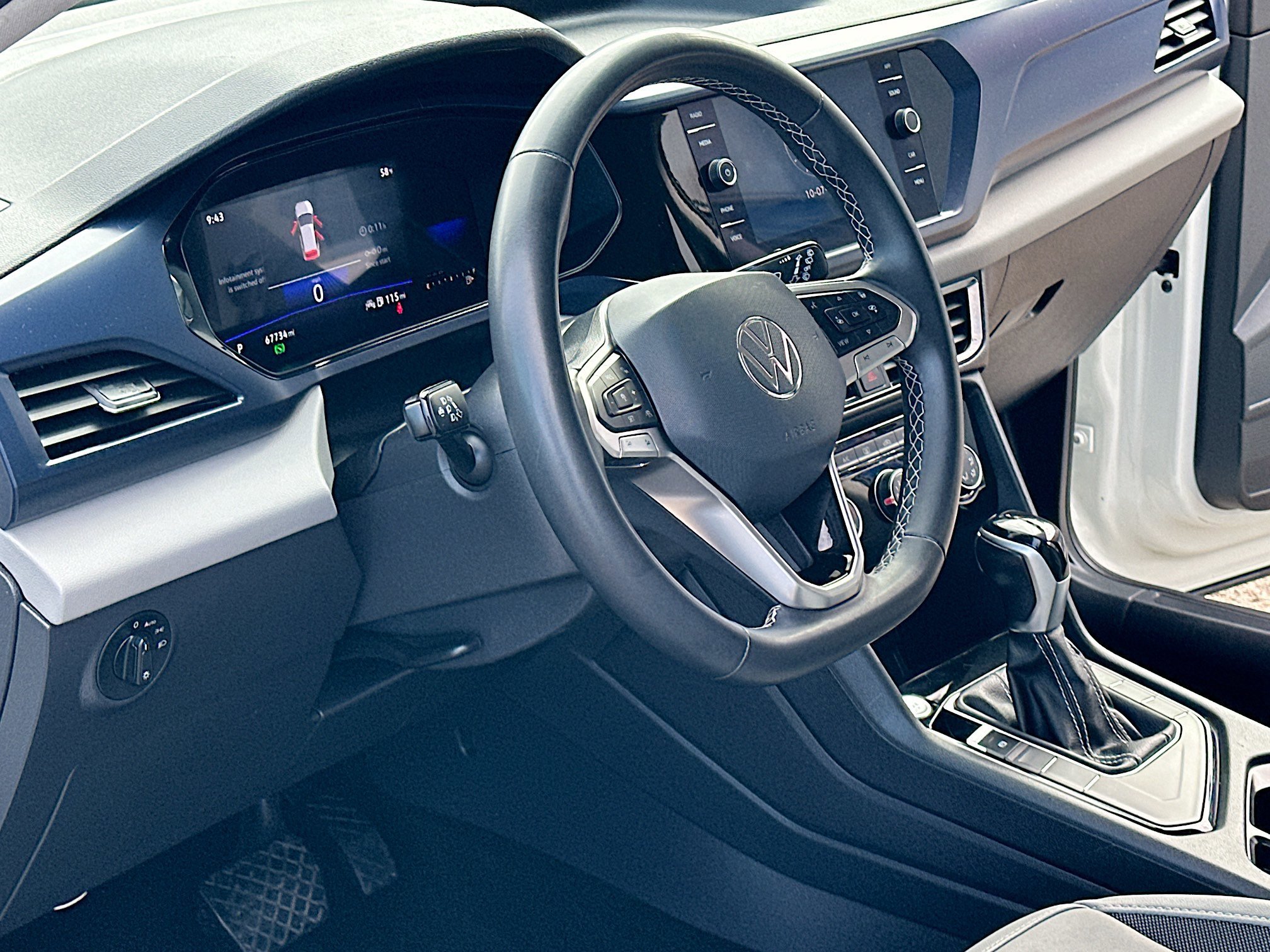 Used 2023 Volkswagen Taos SE image 7